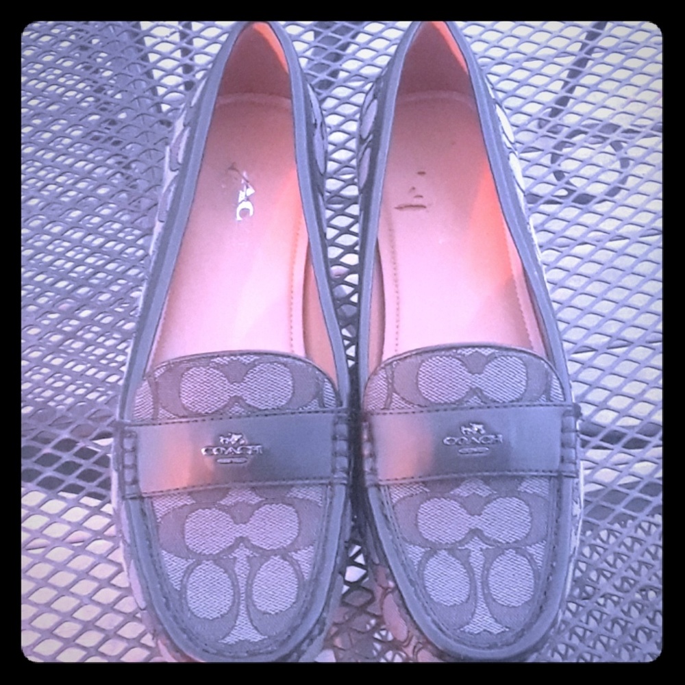 *SOLD* Like New Original COACH shoes